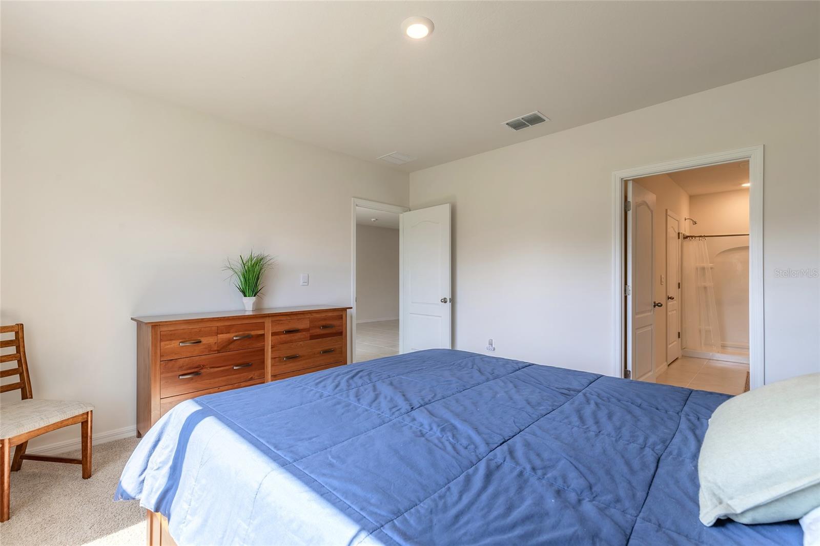 Image 6 of 39 For 333 Caryota Court