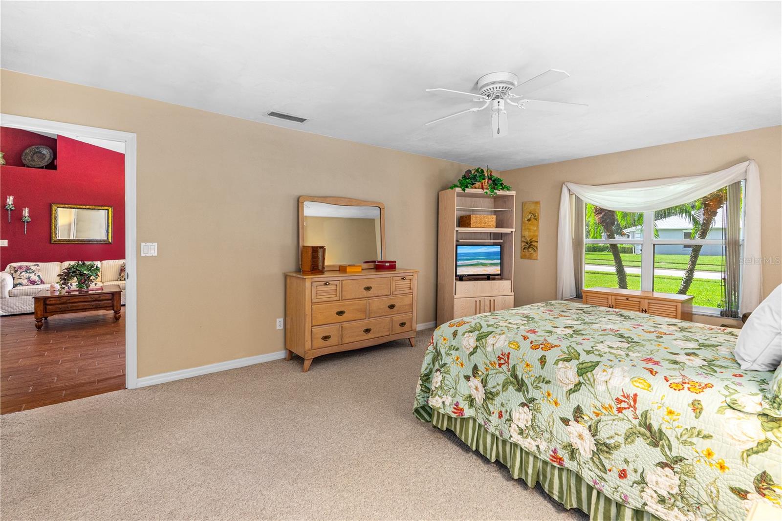 Image 16 of 46 For 993 Appleview Way