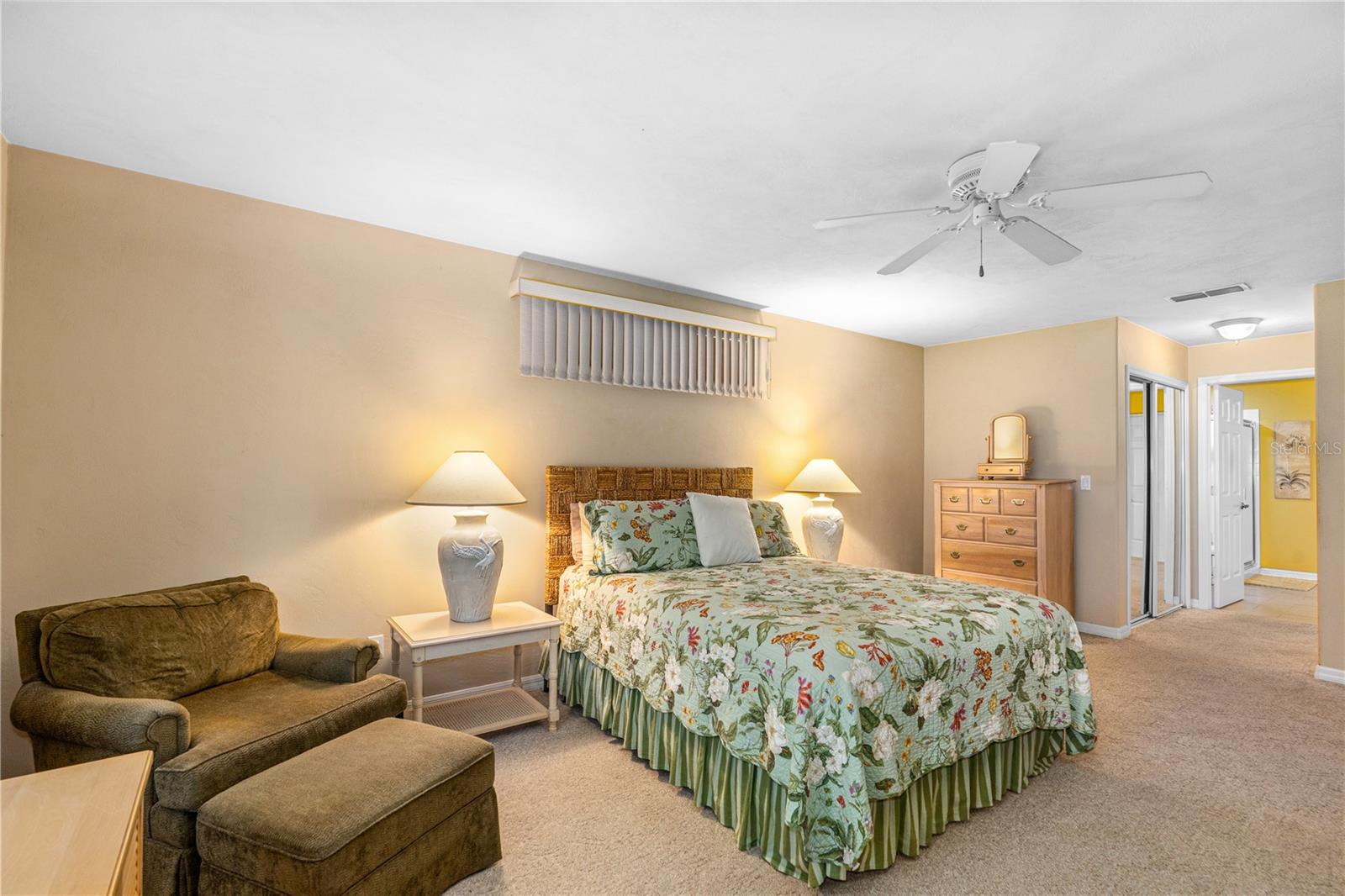 Image 18 of 46 For 993 Appleview Way