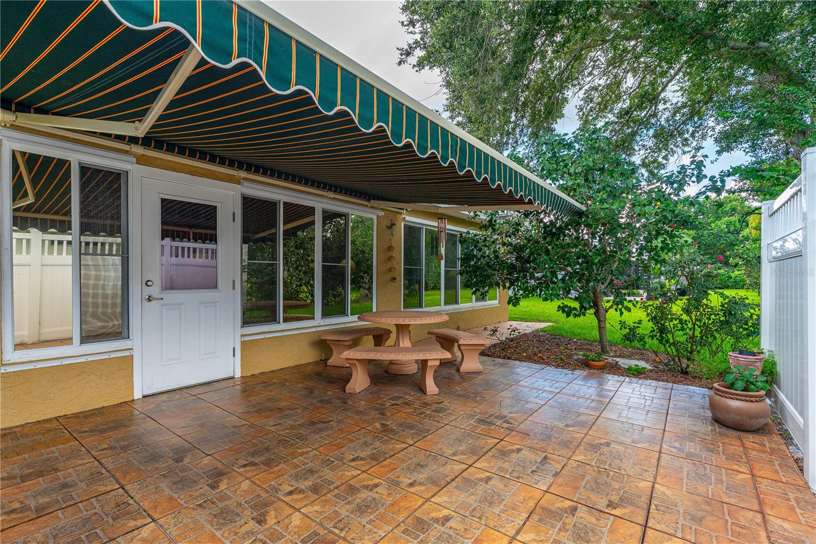 Image 33 of 46 For 993 Appleview Way