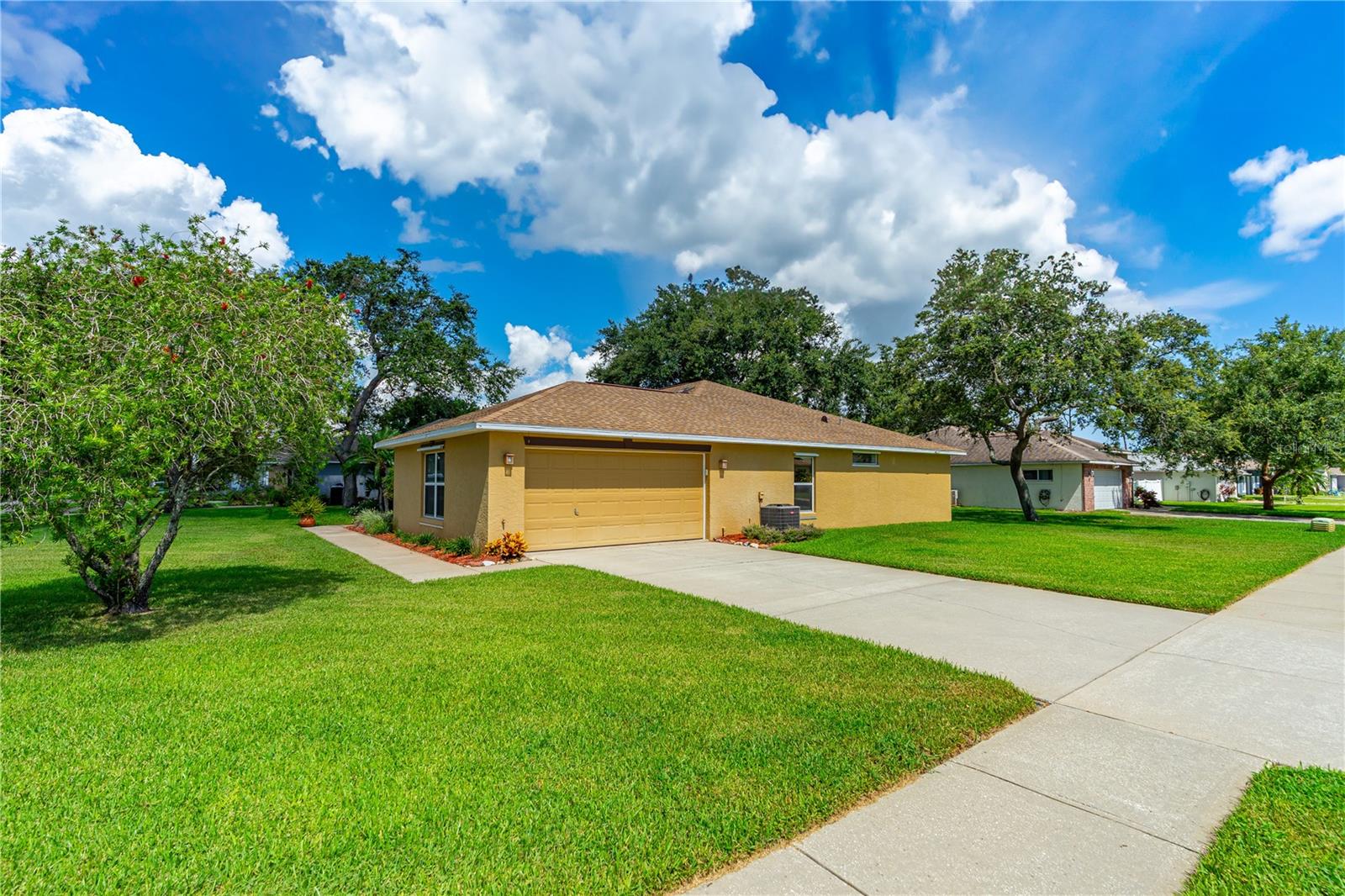 Image 38 of 46 For 993 Appleview Way