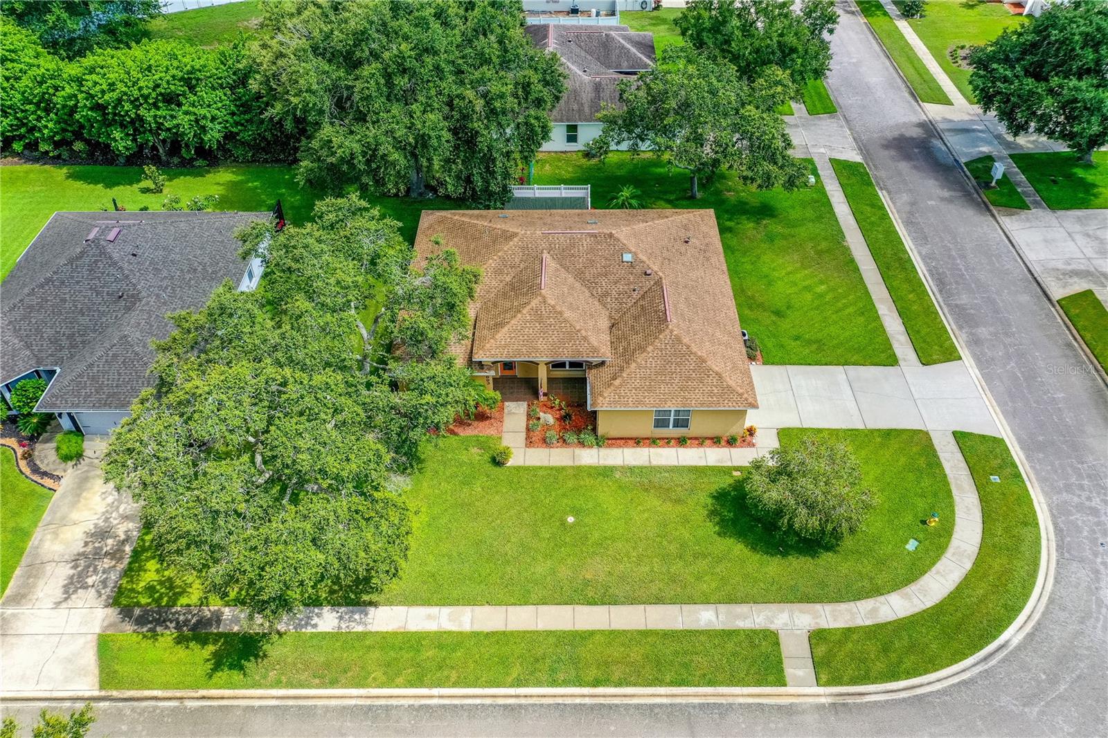Image 43 of 46 For 993 Appleview Way