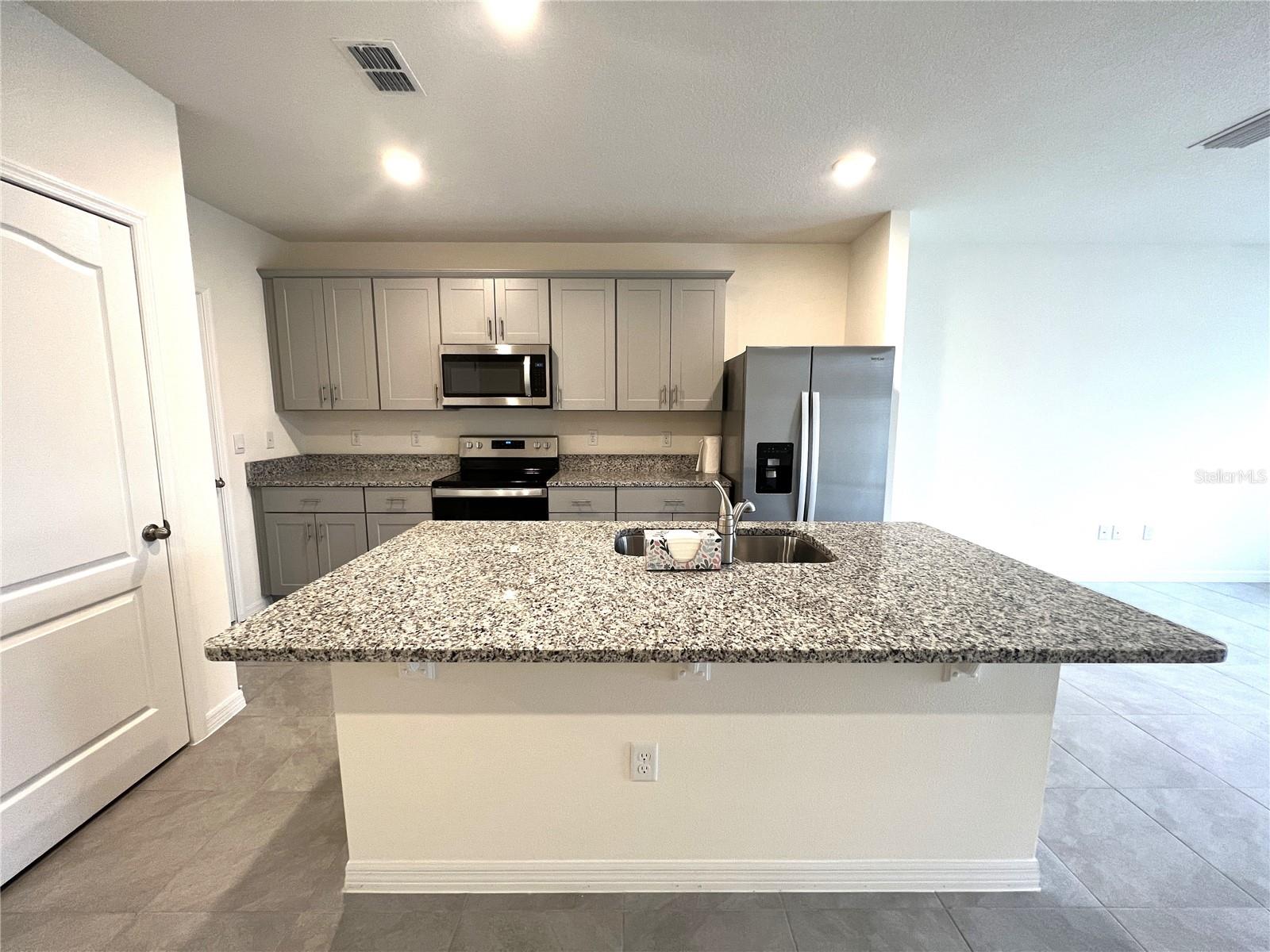 Image 5 of 26 For 44 Bella Lago Circle