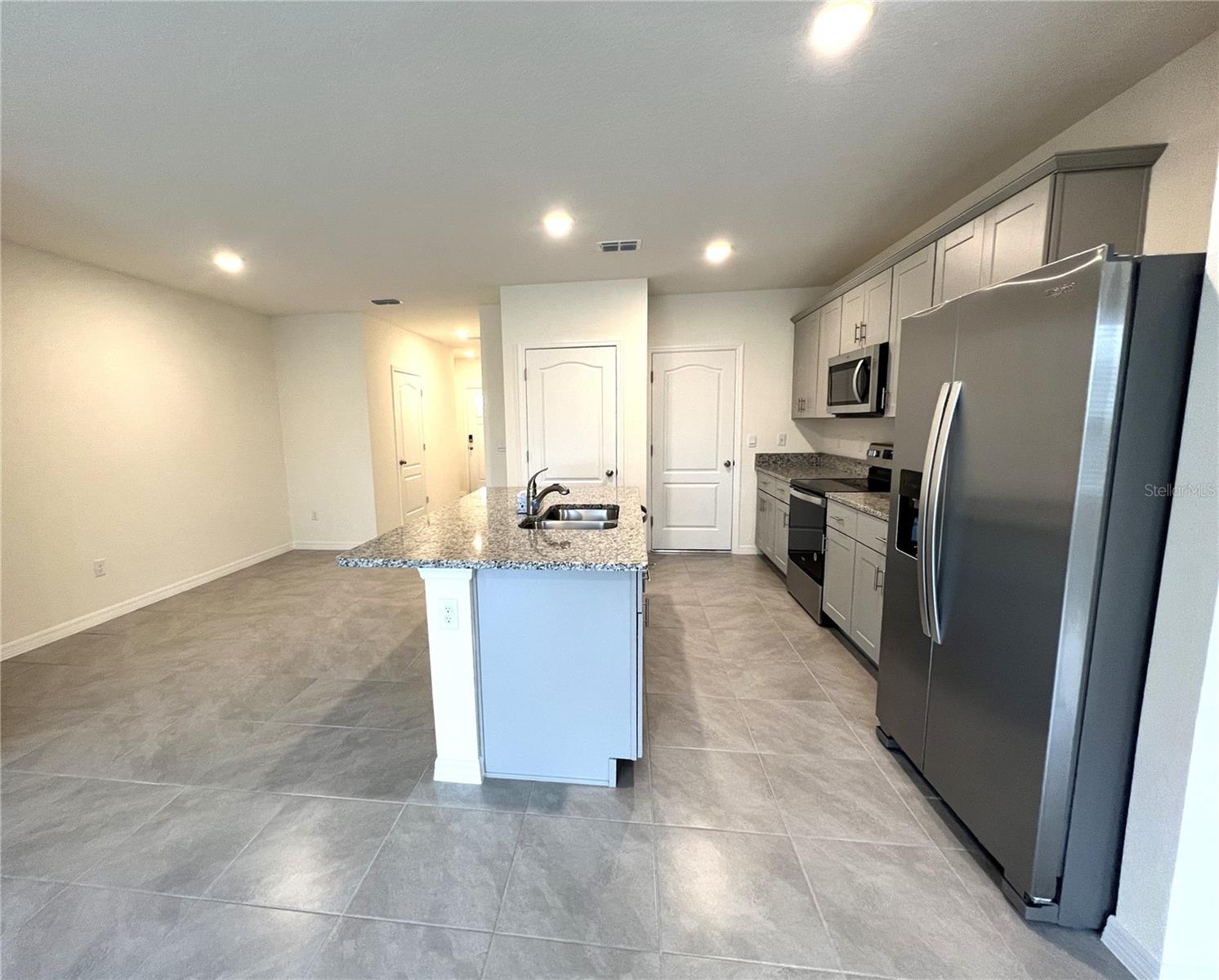 Image 6 of 26 For 44 Bella Lago Circle