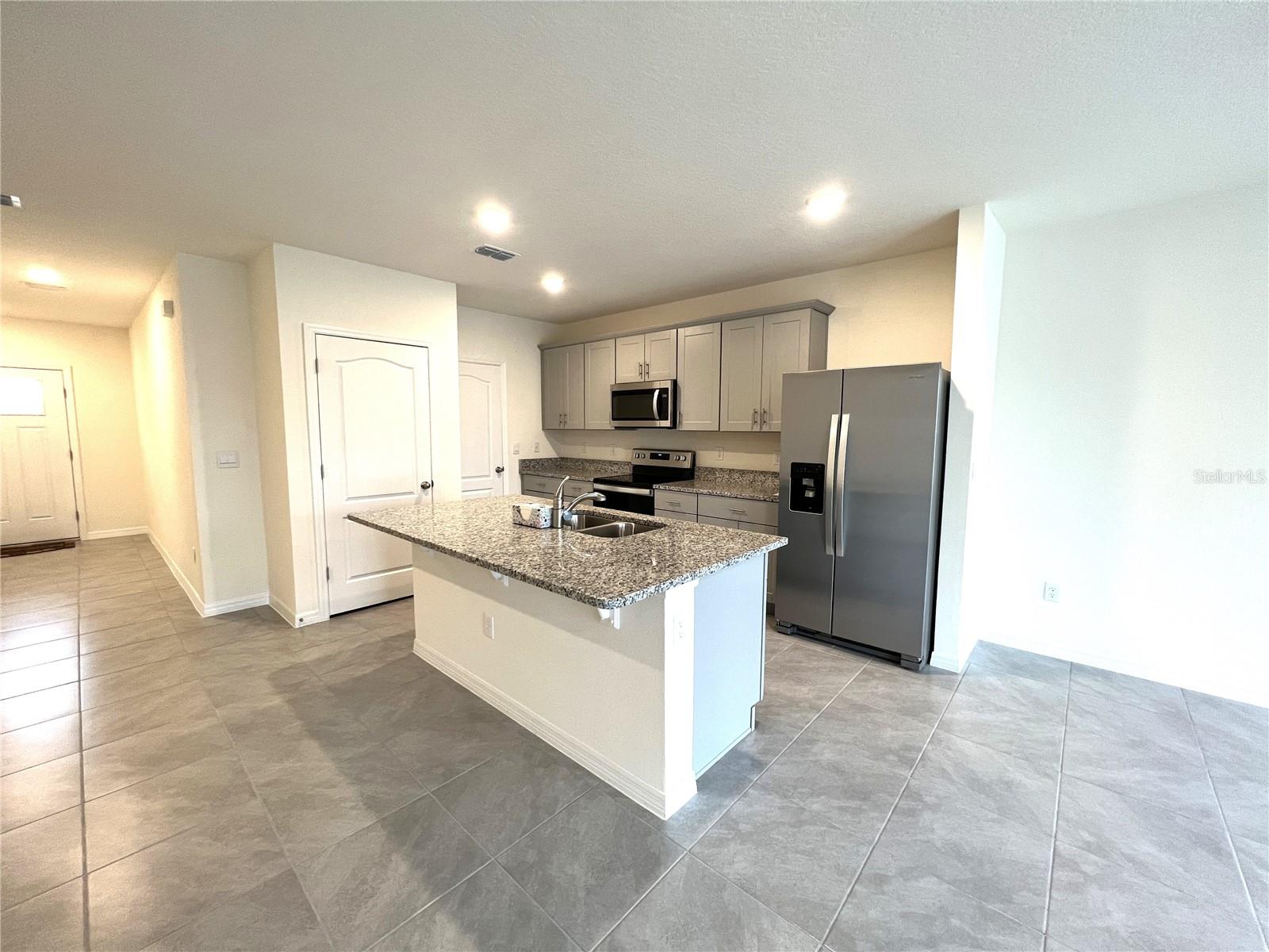 Image 7 of 26 For 44 Bella Lago Circle