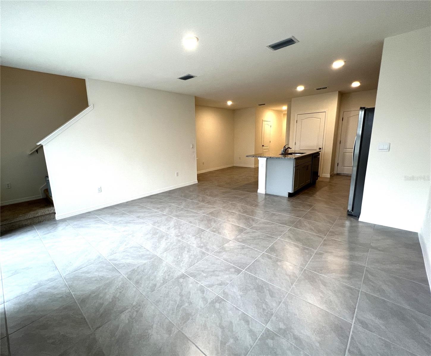 Image 8 of 26 For 44 Bella Lago Circle