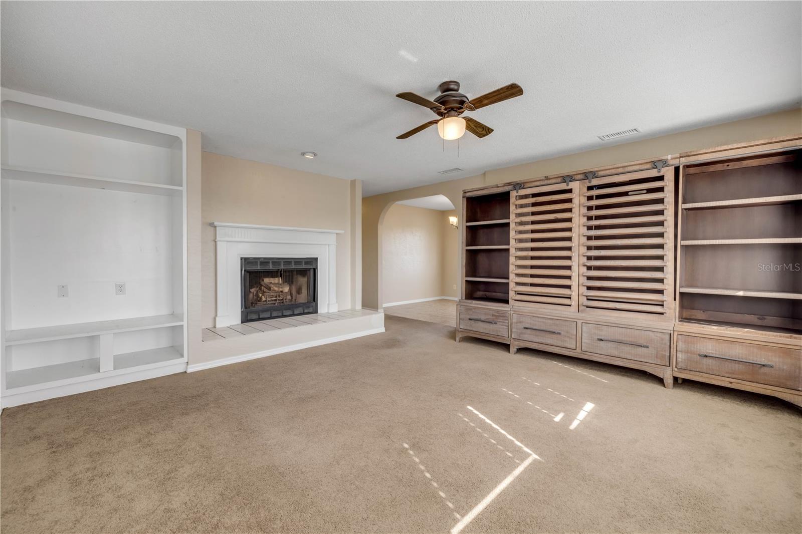 Image 3 of 38 For 4636 Katy Drive
