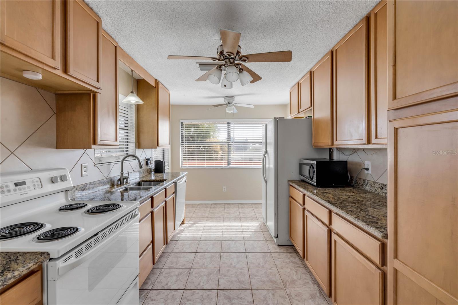 Image 4 of 38 For 4636 Katy Drive