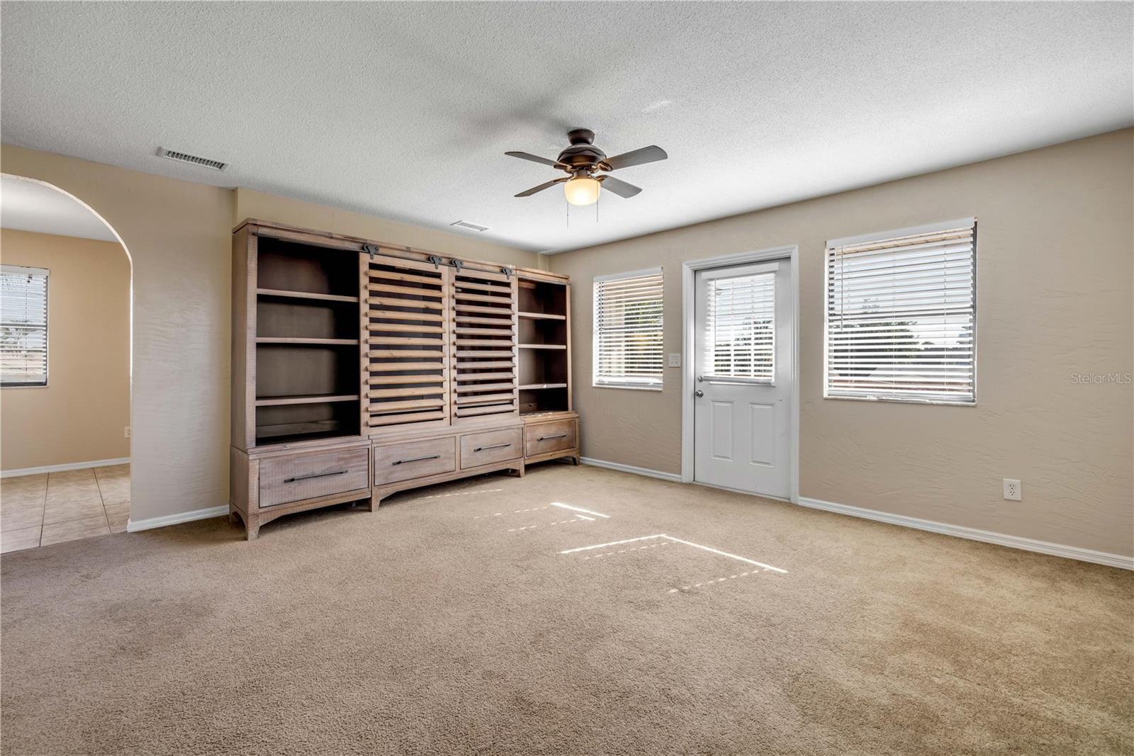 Image 9 of 38 For 4636 Katy Drive