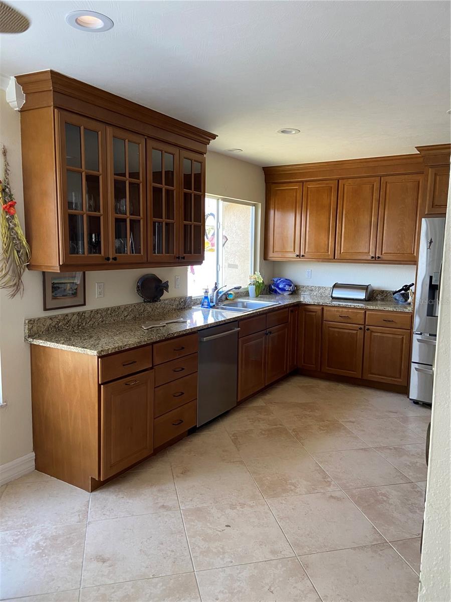 Listing photo id 4 for 262 Fry Terrace Se