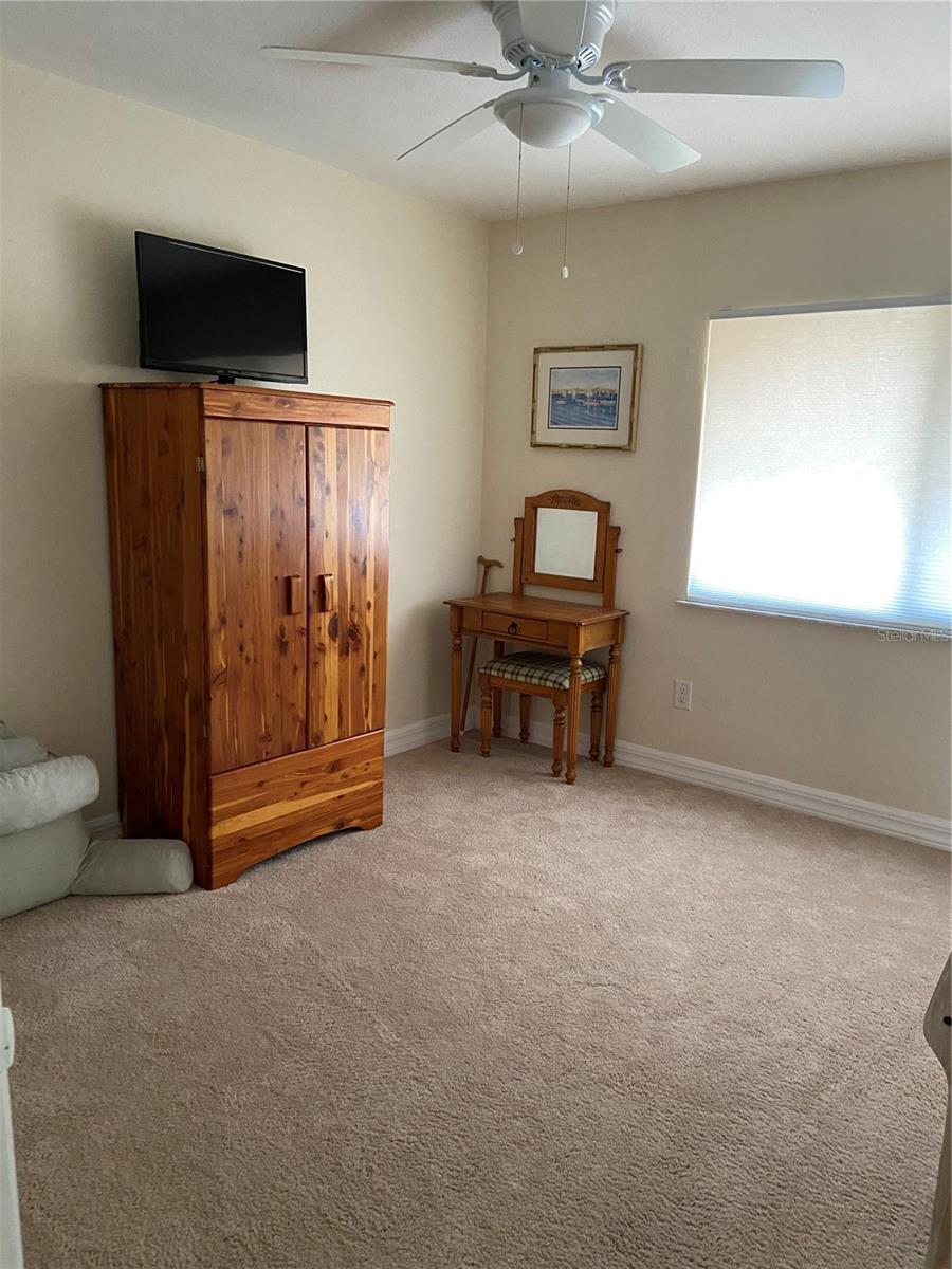 Listing photo id 6 for 262 Fry Terrace Se