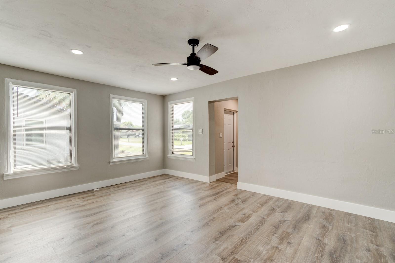 Image 4 of 18 For 9 Stuart Drive