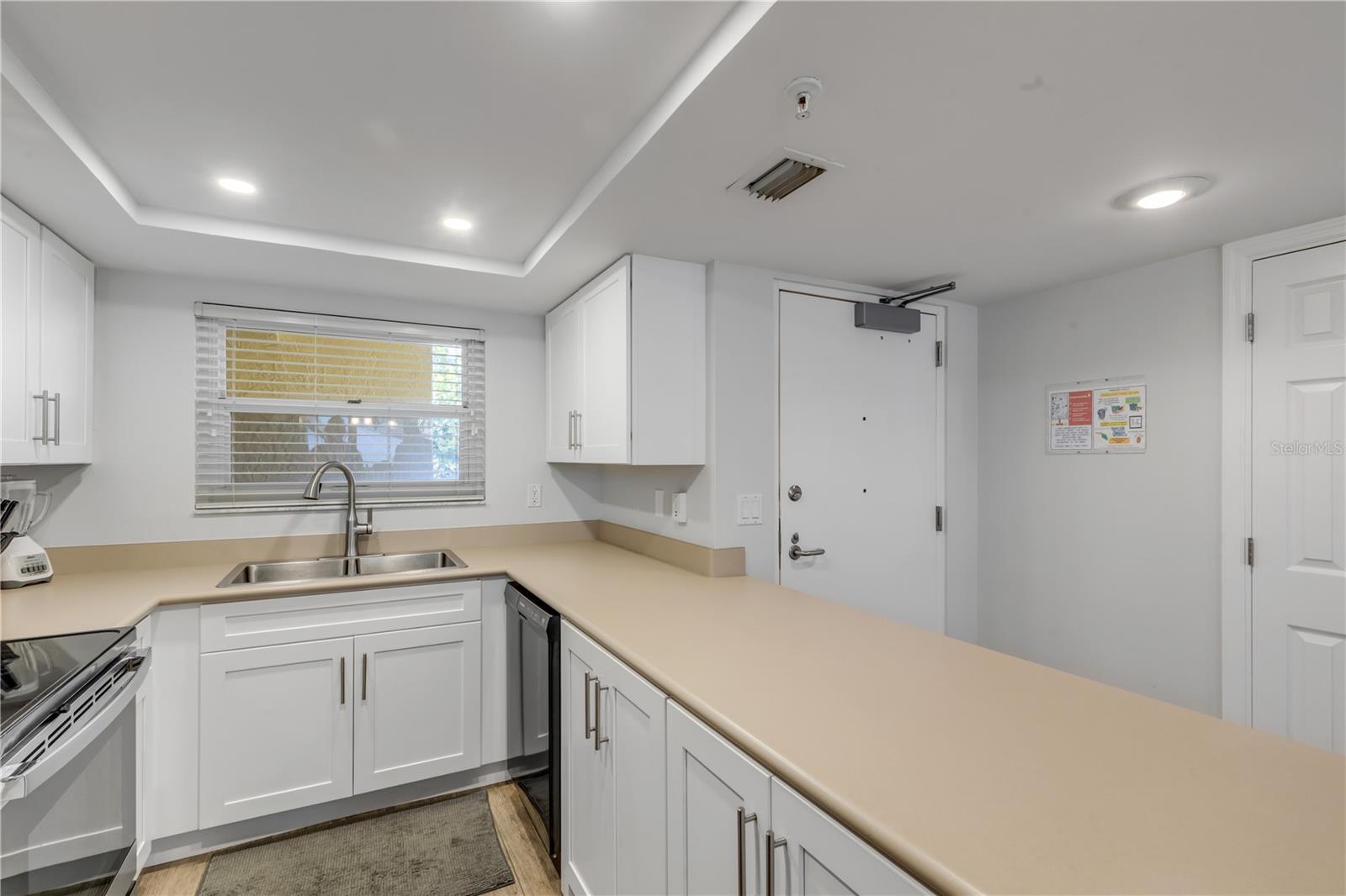 Image 11 of 35 For 425 Atlantic Avenue 304