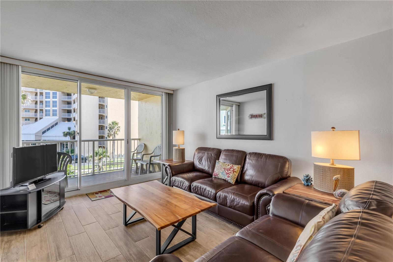 Image 4 of 35 For 425 Atlantic Avenue 304