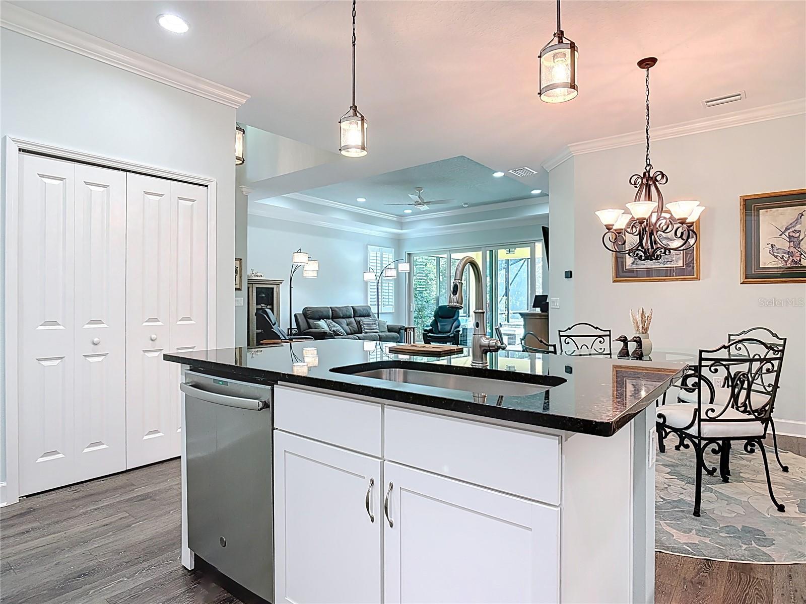 Image 11 of 25 For 1052 Sea Shell Court