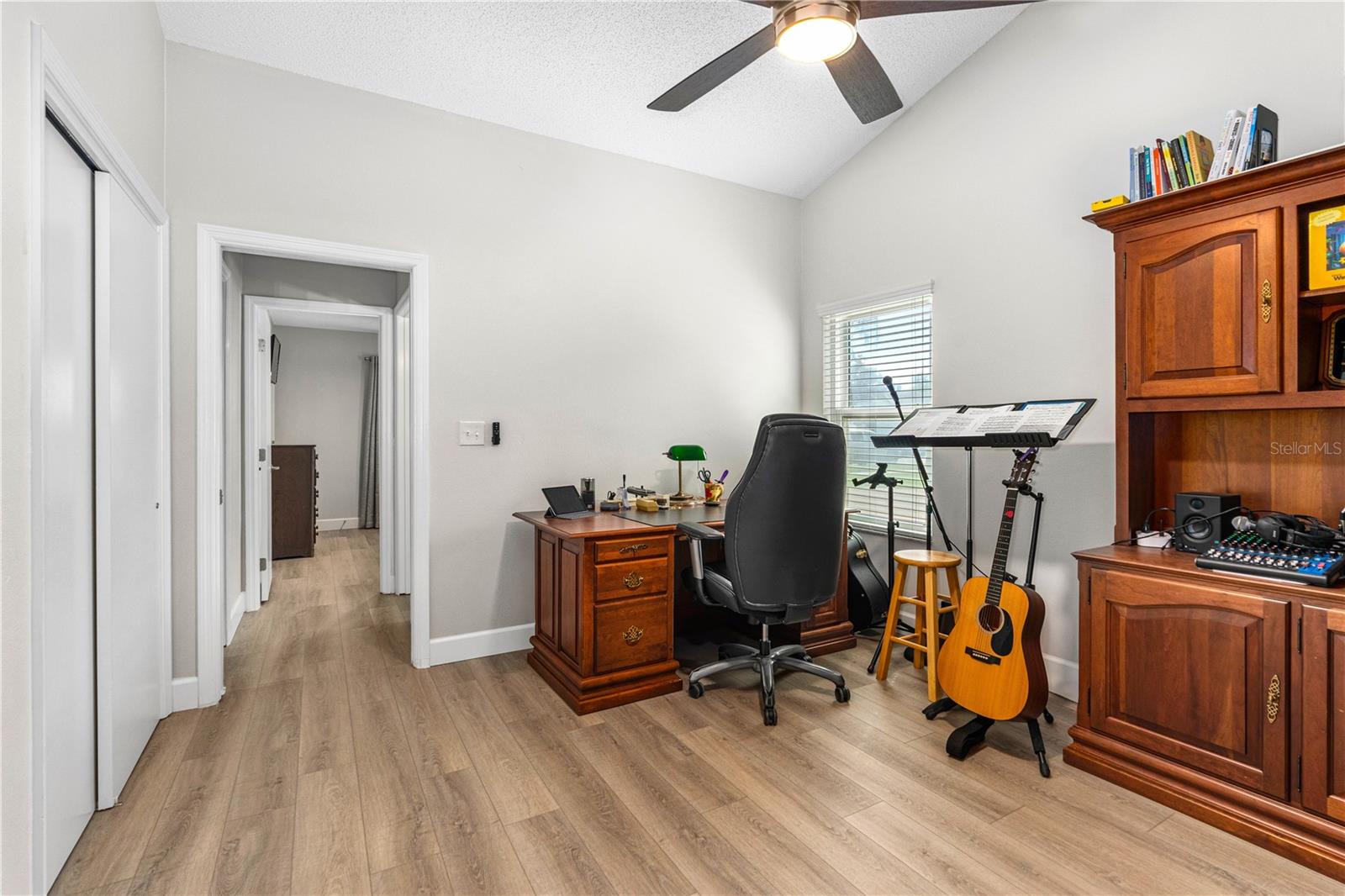 Image 22 of 42 For 767 Pine Shores Circle