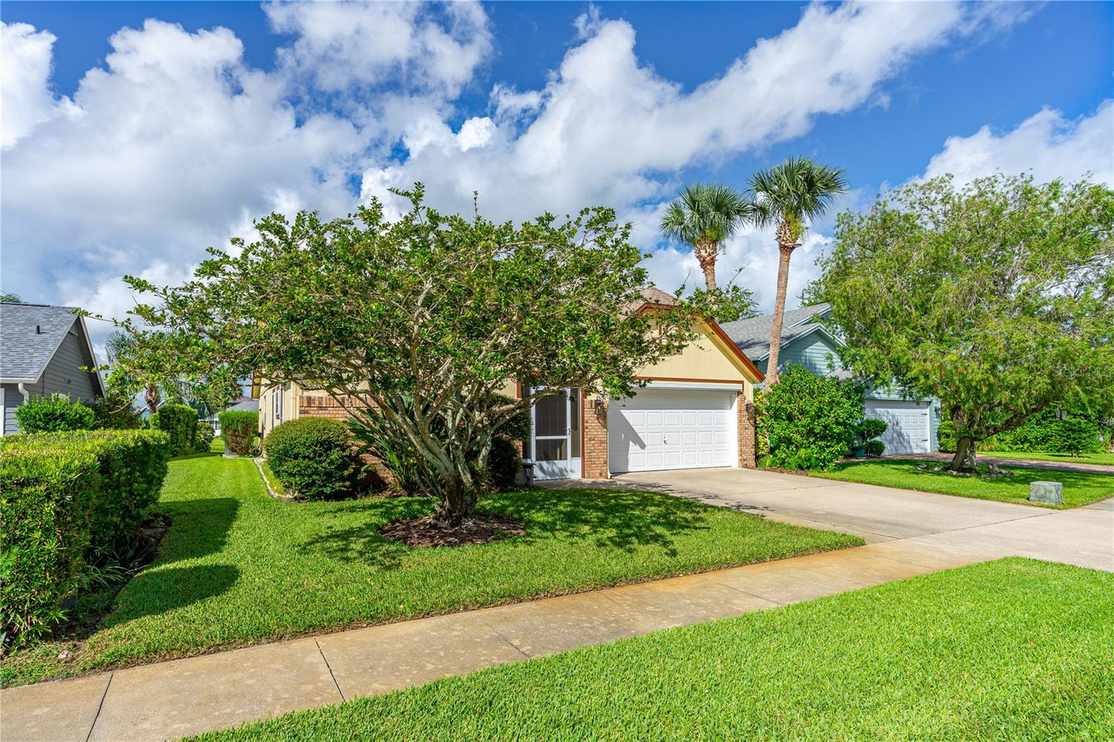 Image 28 of 42 For 767 Pine Shores Circle
