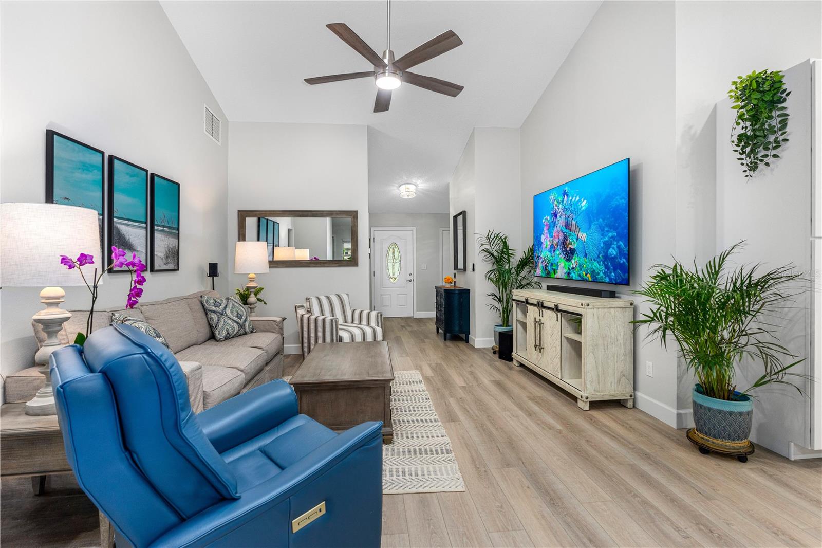 Image 4 of 42 For 767 Pine Shores Circle
