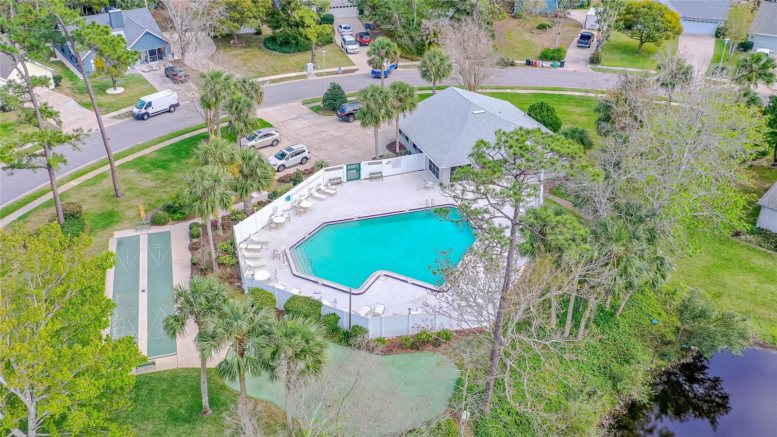 Image 41 of 42 For 767 Pine Shores Circle