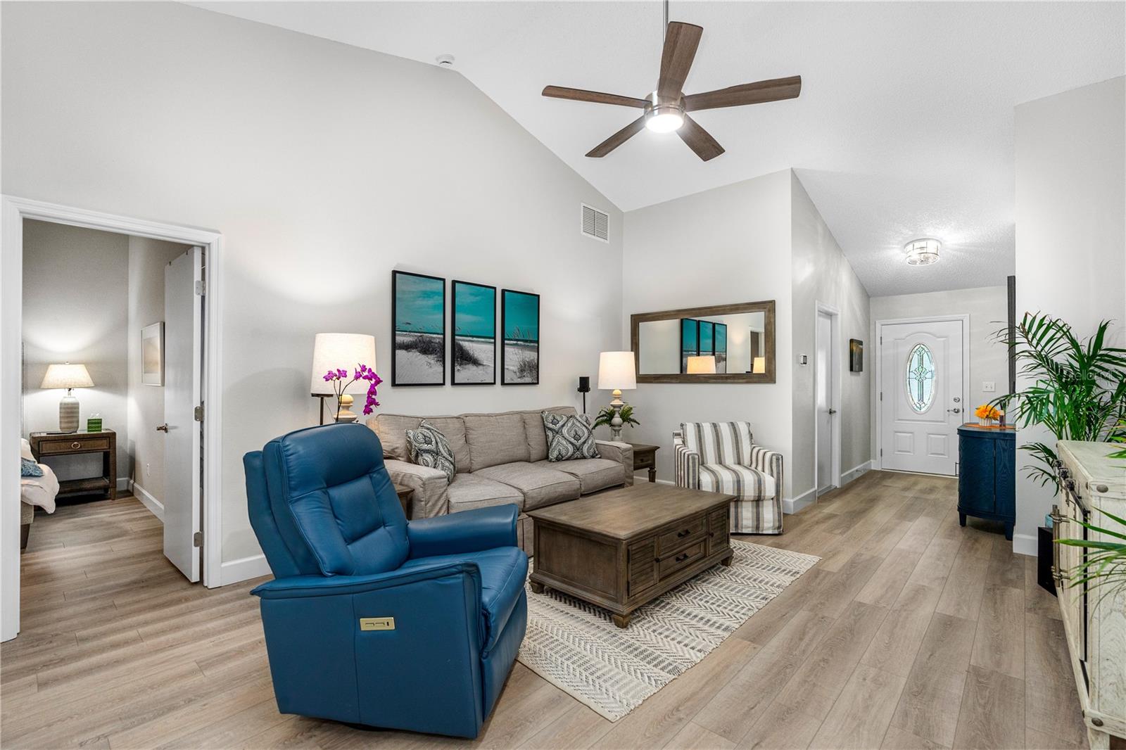 Image 5 of 42 For 767 Pine Shores Circle