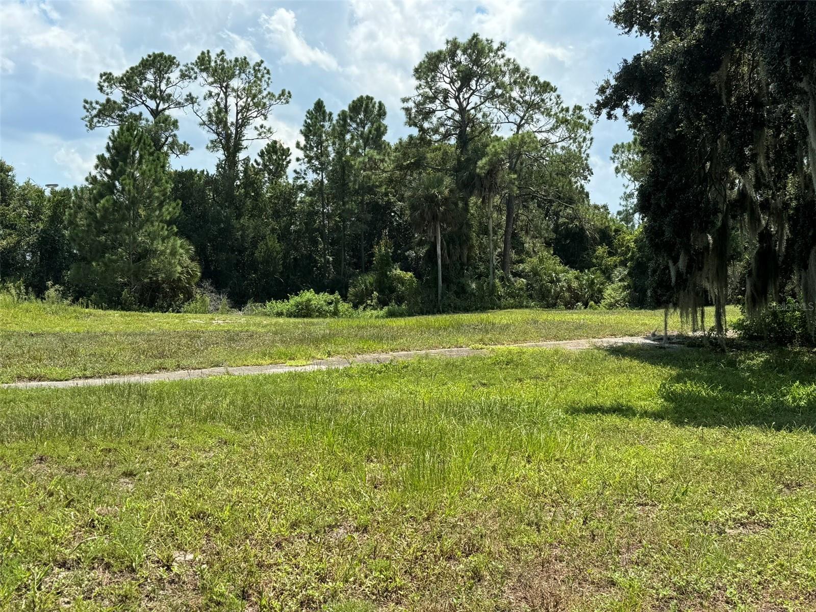 Image 18 of 18 For 240 Bob White Court 2400