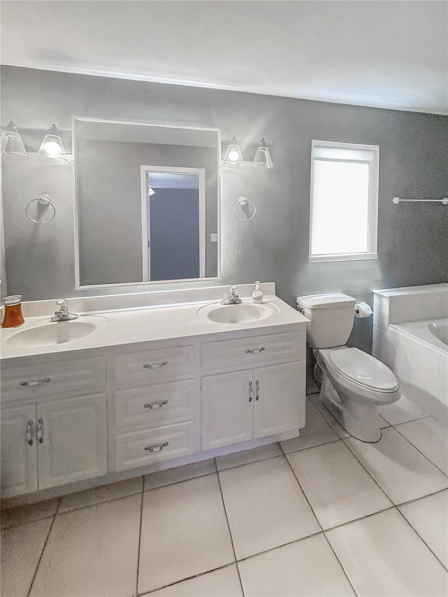 Image 17 of 32 For 472 Wildwood Drive