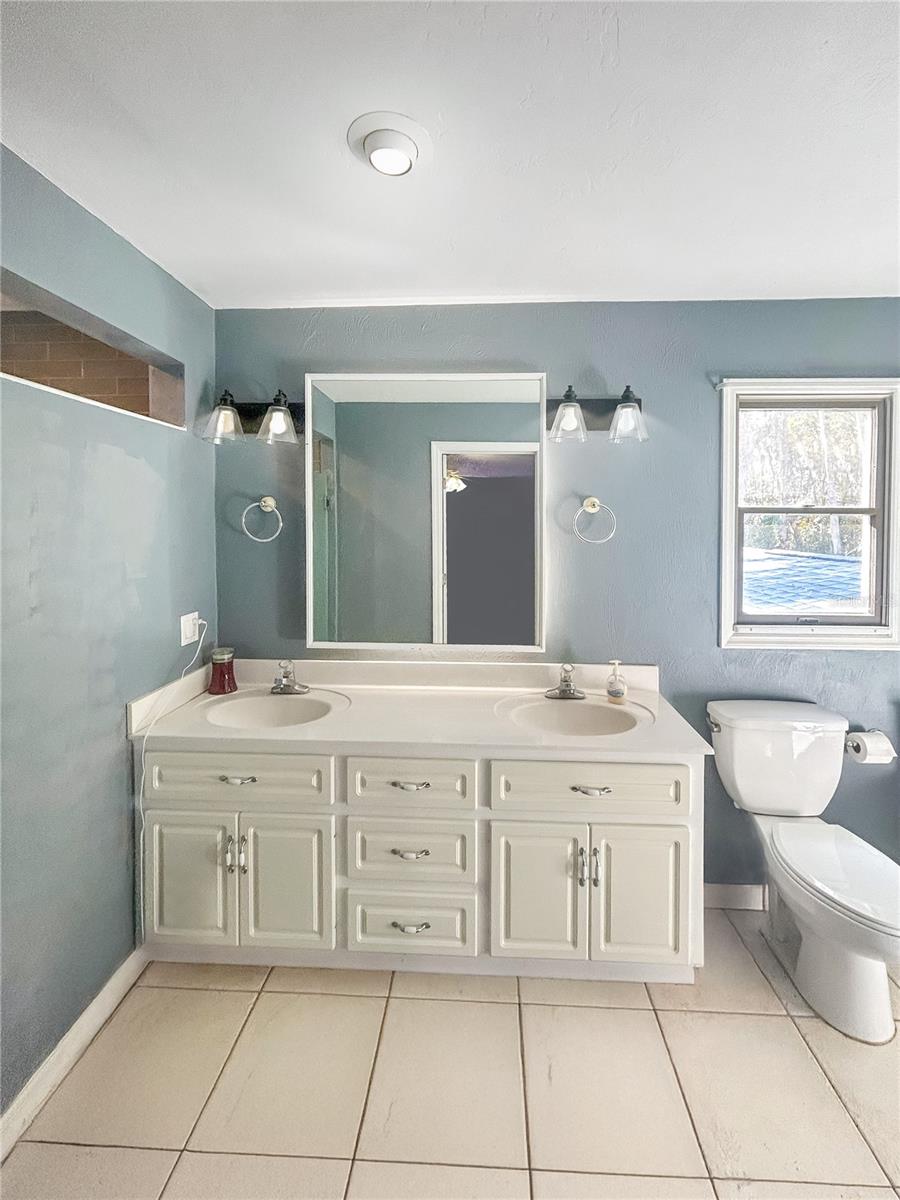 Image 18 of 32 For 472 Wildwood Drive