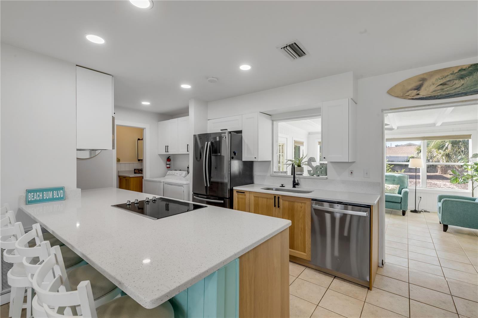 Image 11 of 51 For 835 16th Avenue