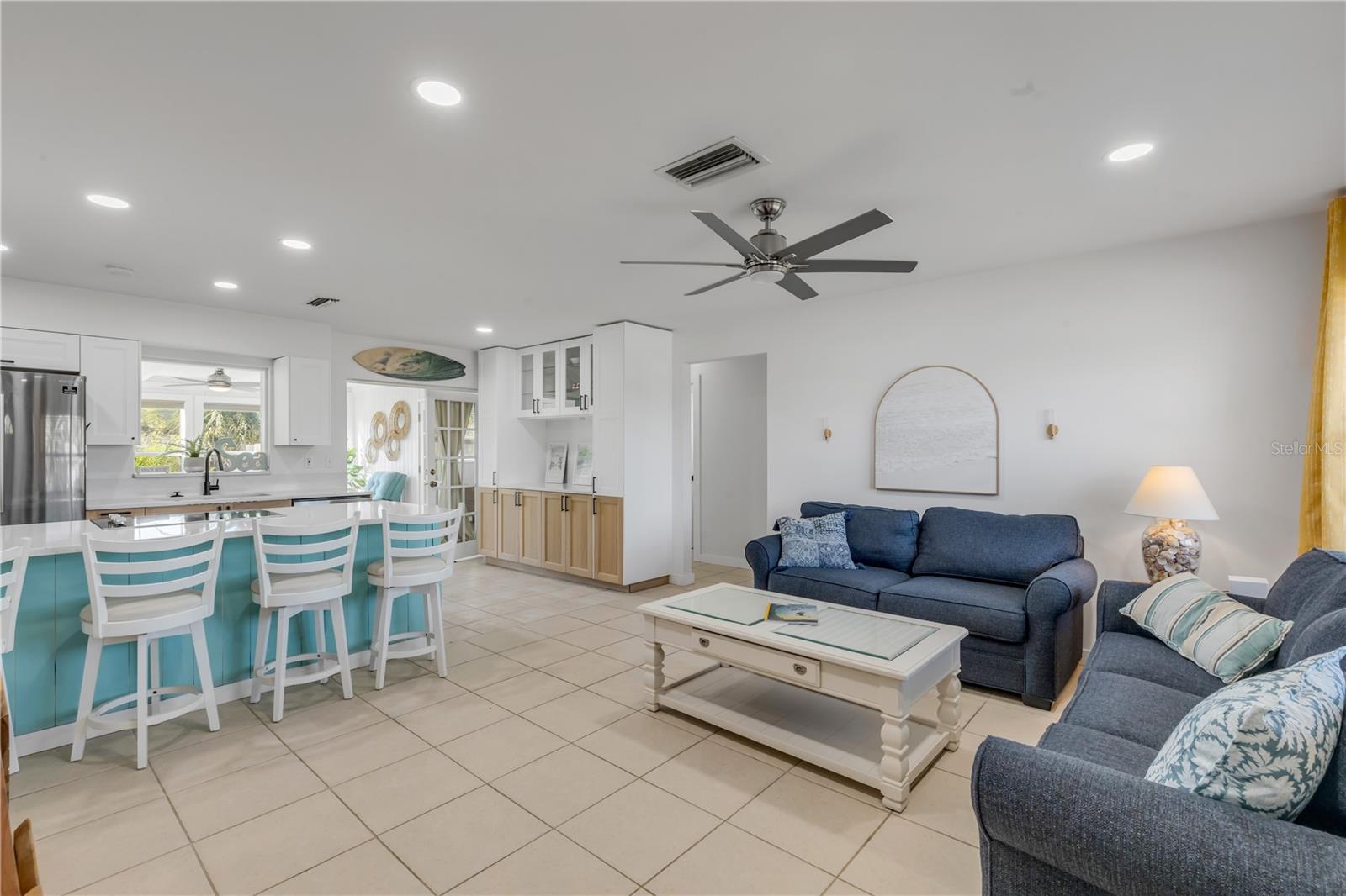 Image 9 of 51 For 835 16th Avenue