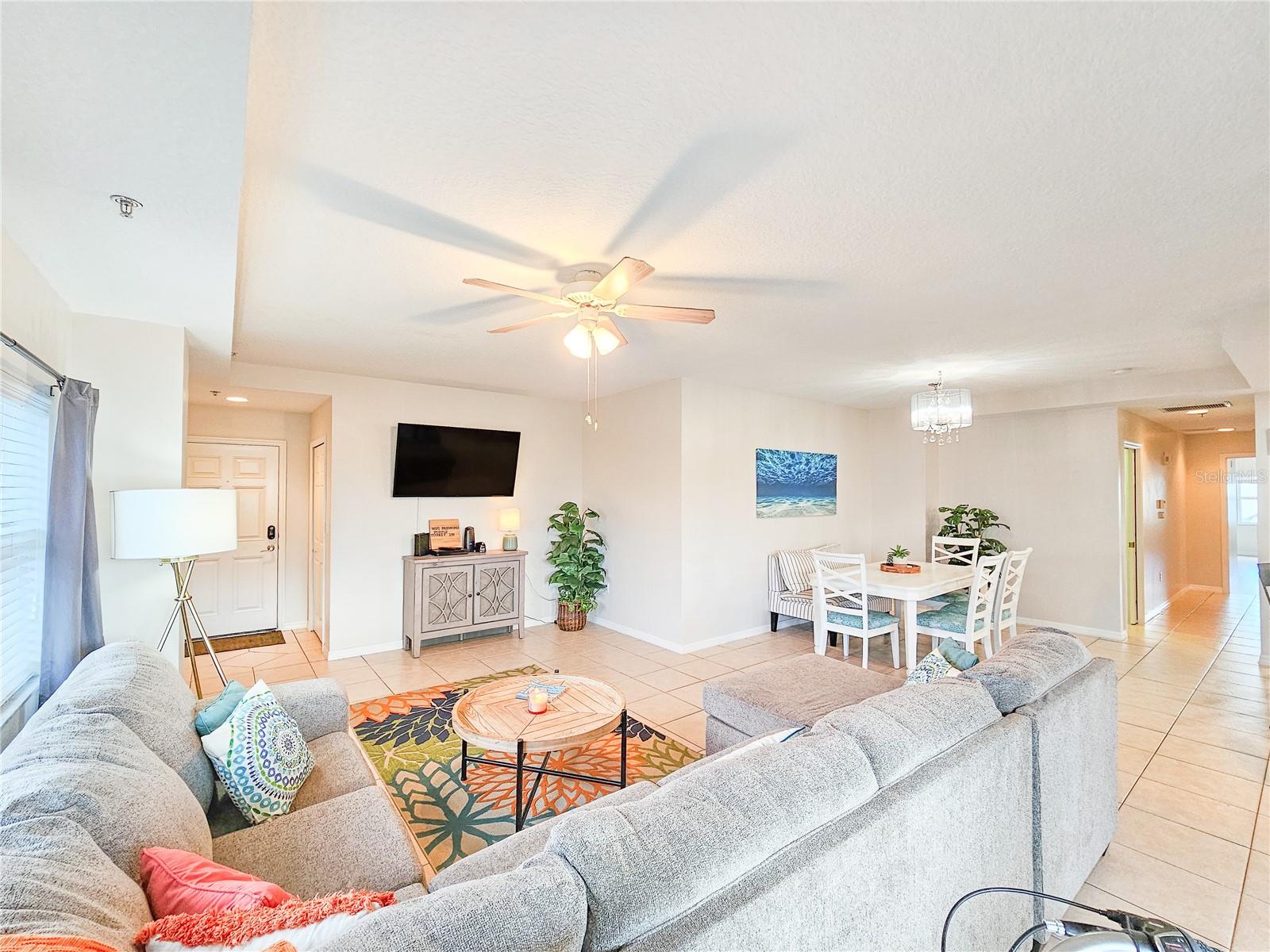 Image 11 of 67 For 5300 Atlantic Avenue 2-507