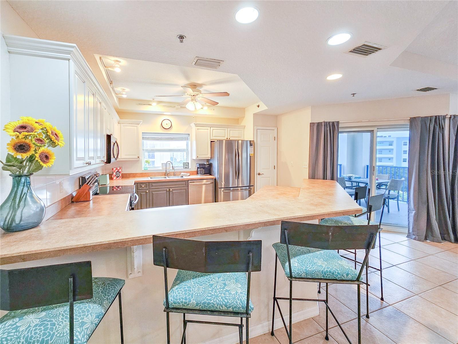 Image 17 of 67 For 5300 Atlantic Avenue 2-507