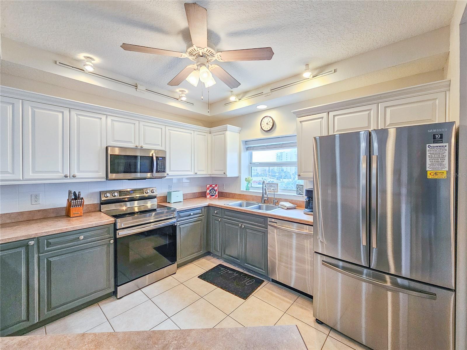 Image 20 of 67 For 5300 Atlantic Avenue 2-507