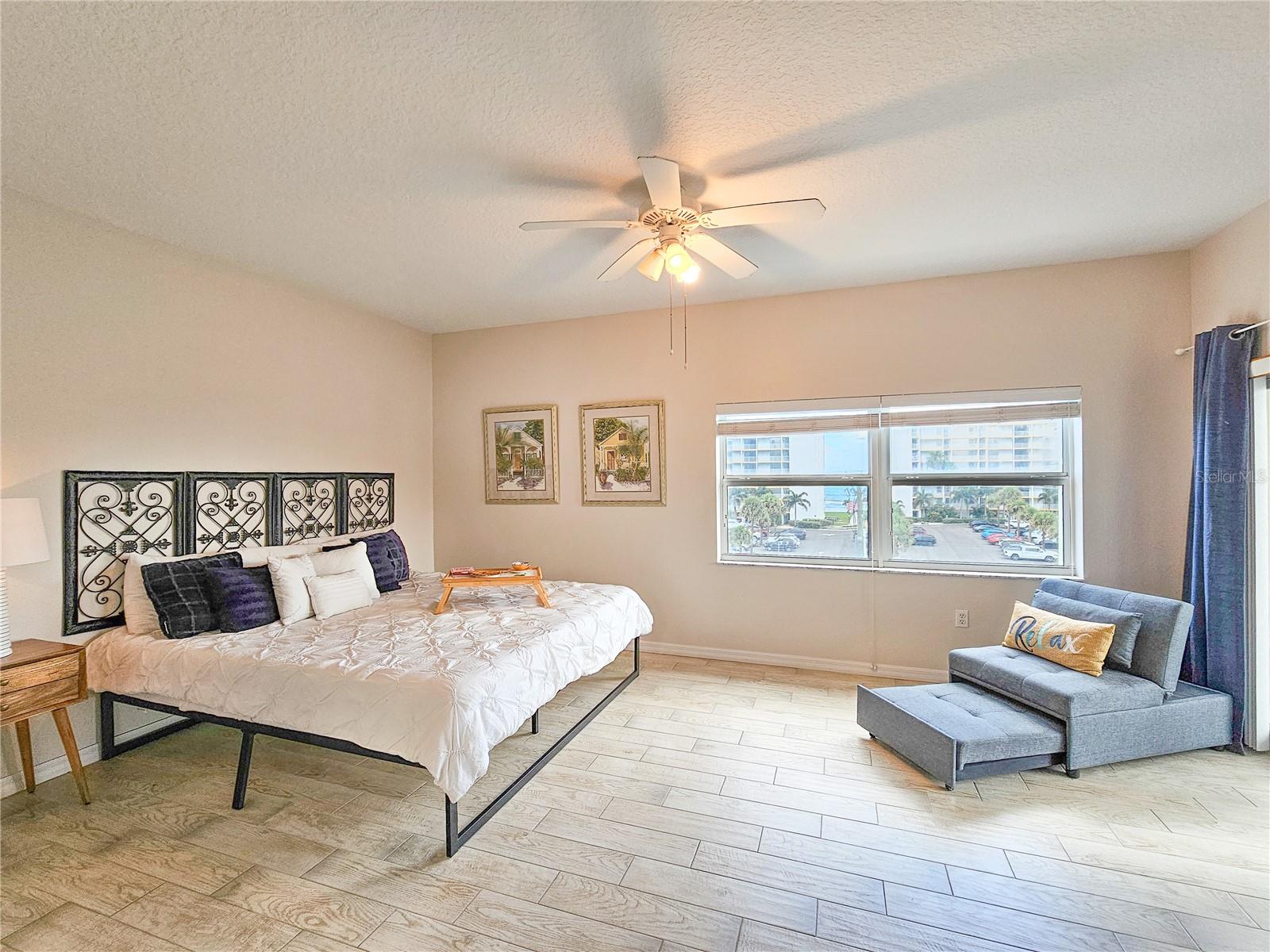 Image 27 of 67 For 5300 Atlantic Avenue 2-507