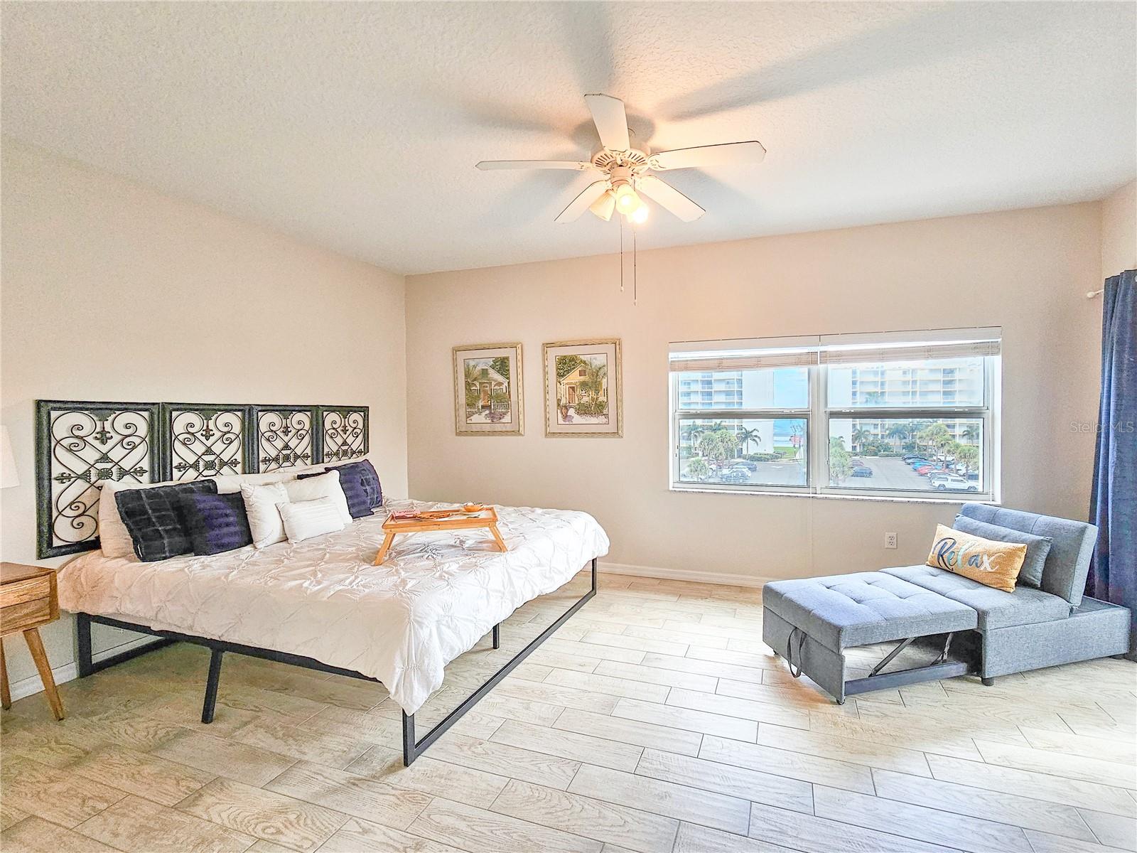 Image 28 of 67 For 5300 Atlantic Avenue 2-507