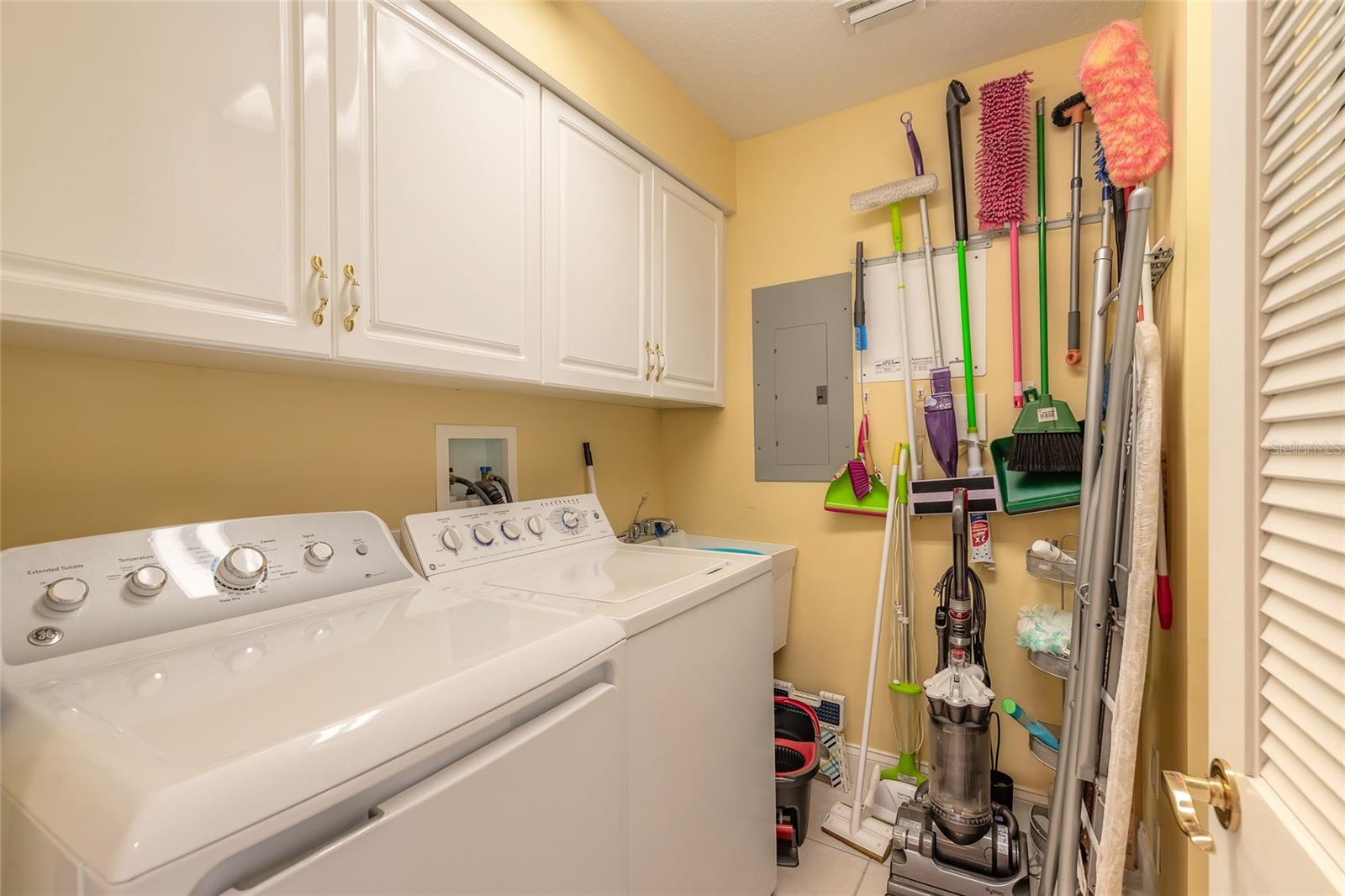 Image 33 of 60 For 4672 Riverwalk Village Court 8402
