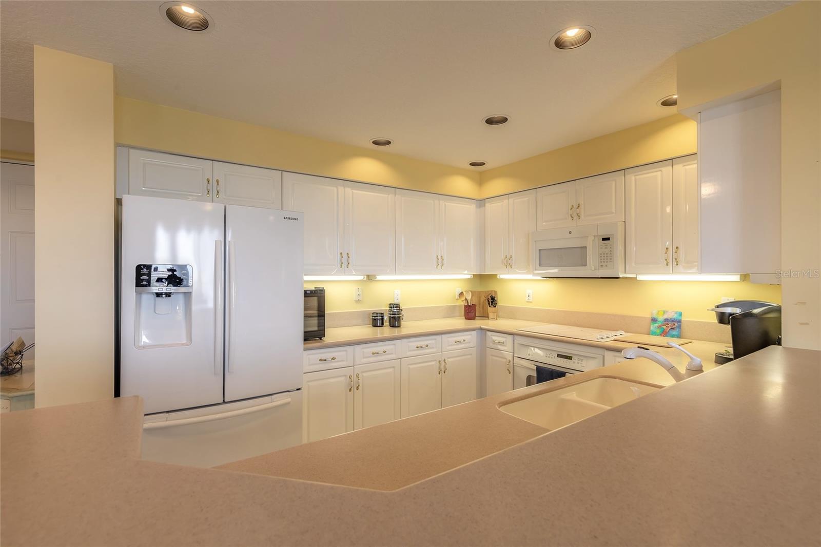 Image 5 of 60 For 4672 Riverwalk Village Court 8402