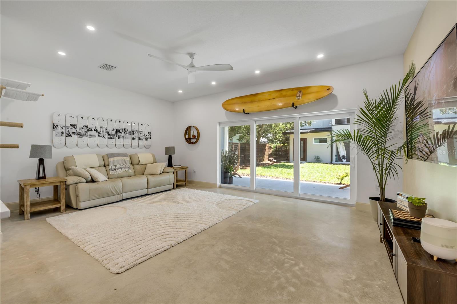 Image 21 of 100 For 3211 Saxon Drive