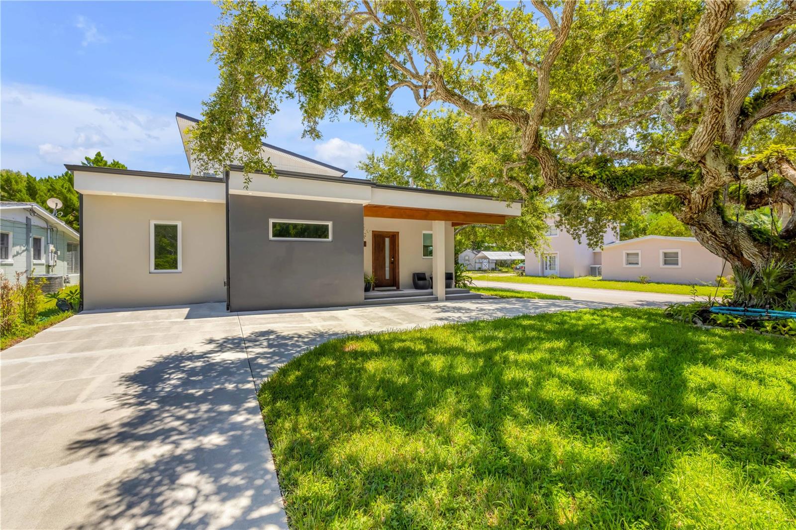 Image 6 of 100 For 3211 Saxon Drive