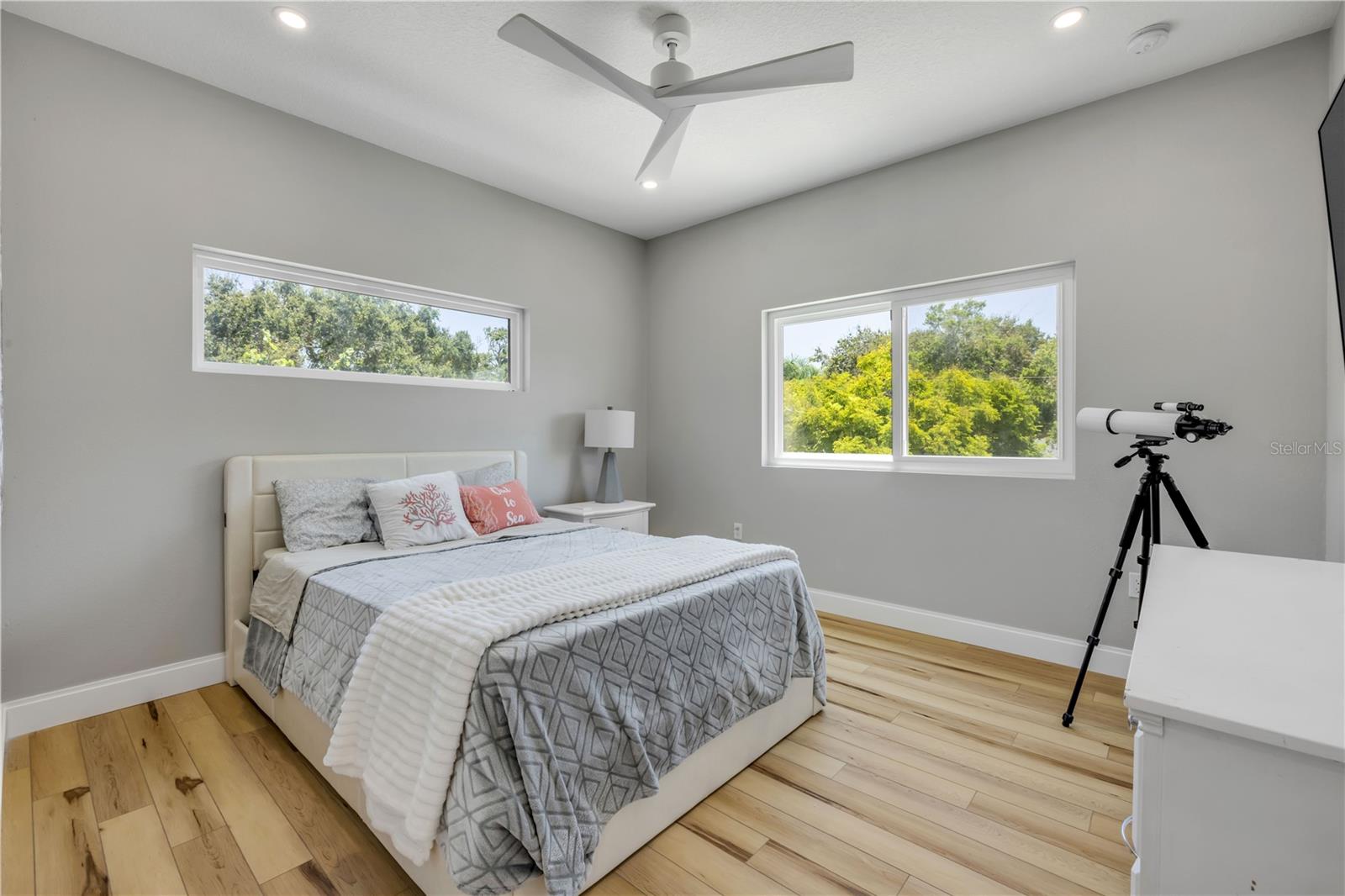 Image 76 of 100 For 3211 Saxon Drive