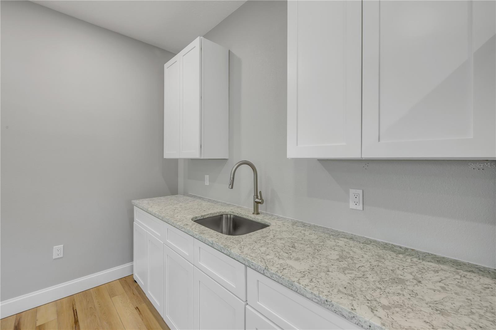 Image 78 of 100 For 3211 Saxon Drive