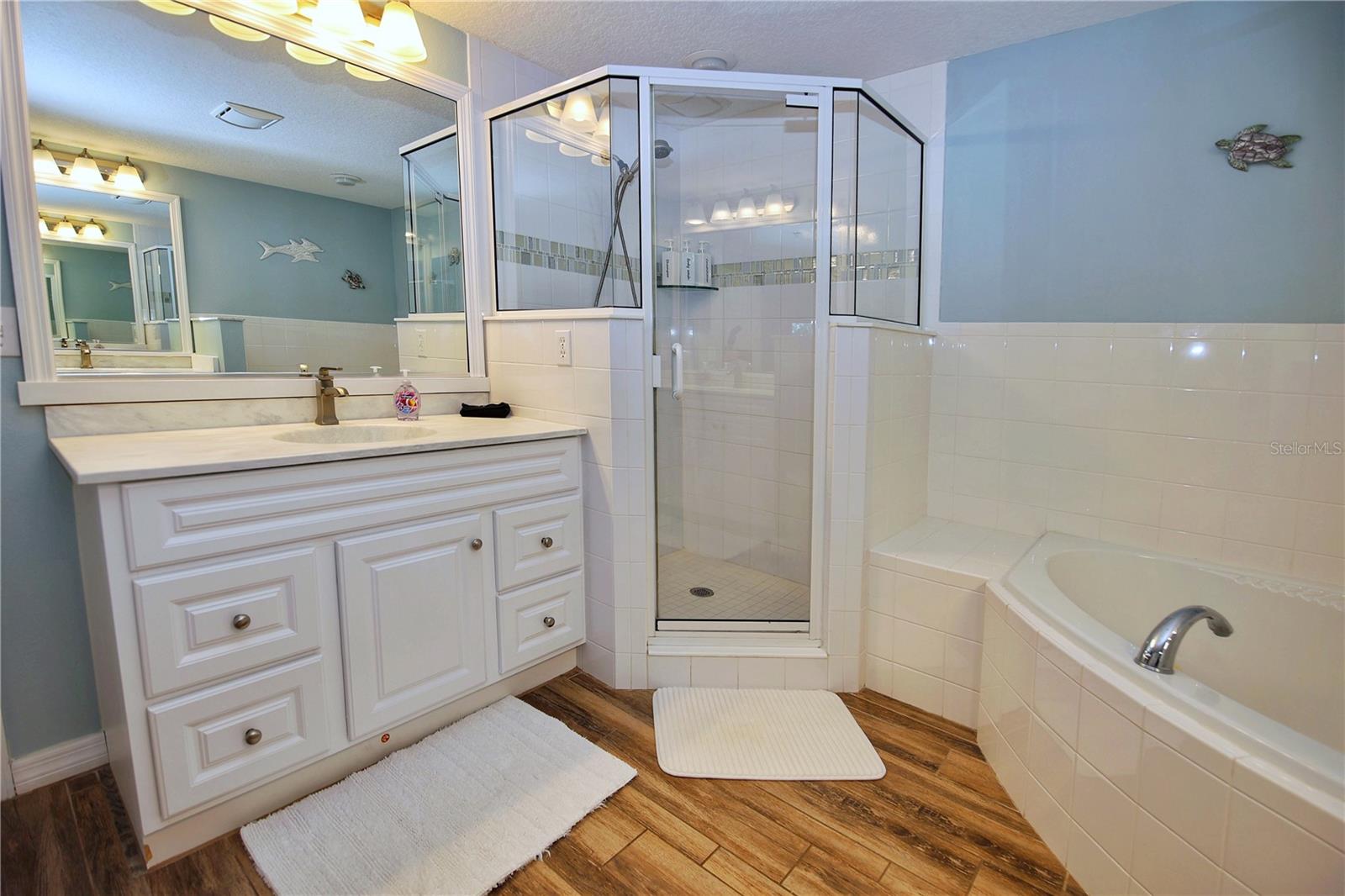 Image 17 of 38 For 5300 Atlantic Avenue 7-403