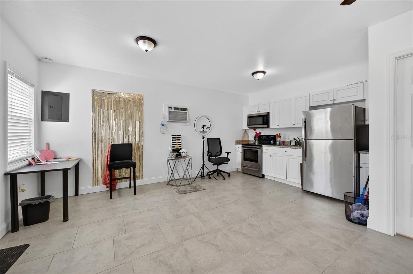 Image 18 of 22 For 1318 San Jose Boulevard
