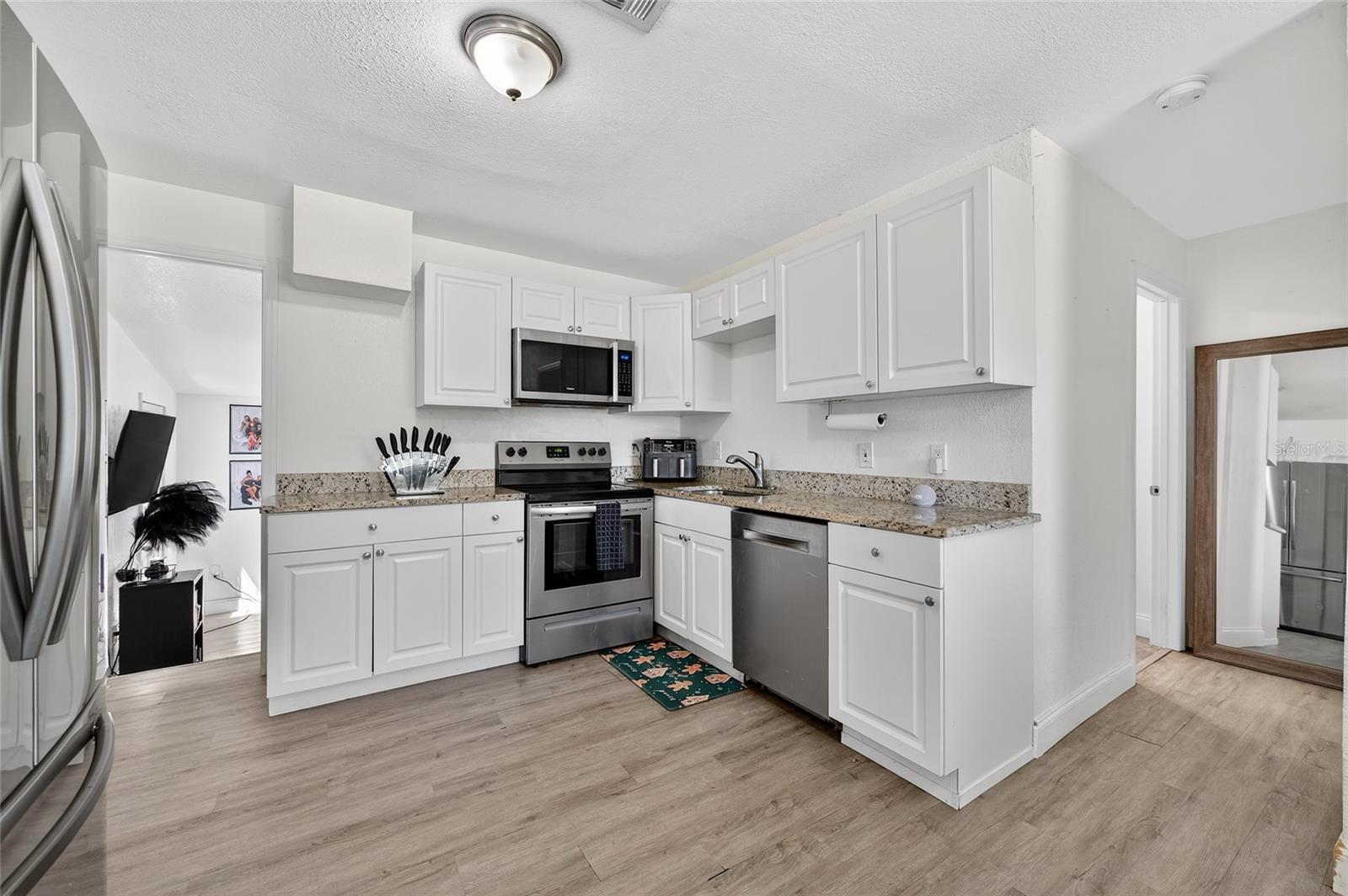 Image 2 of 22 For 1318 San Jose Boulevard