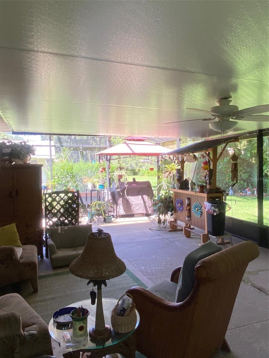 Image 11 of 44 For 725 Green Road