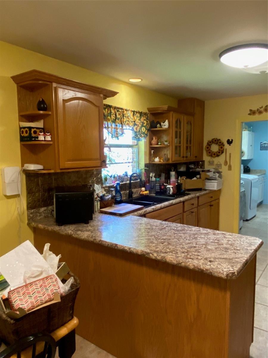 Image 21 of 44 For 725 Green Road