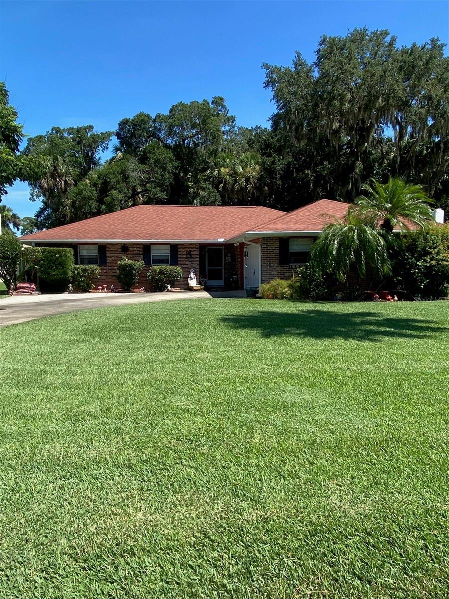 Image 3 of 44 For 725 Green Road