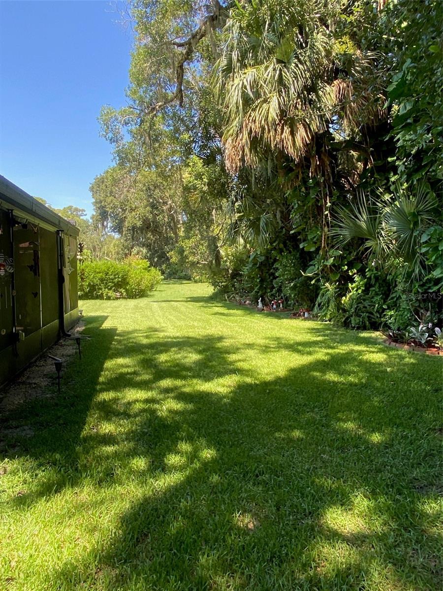 Image 5 of 44 For 725 Green Road