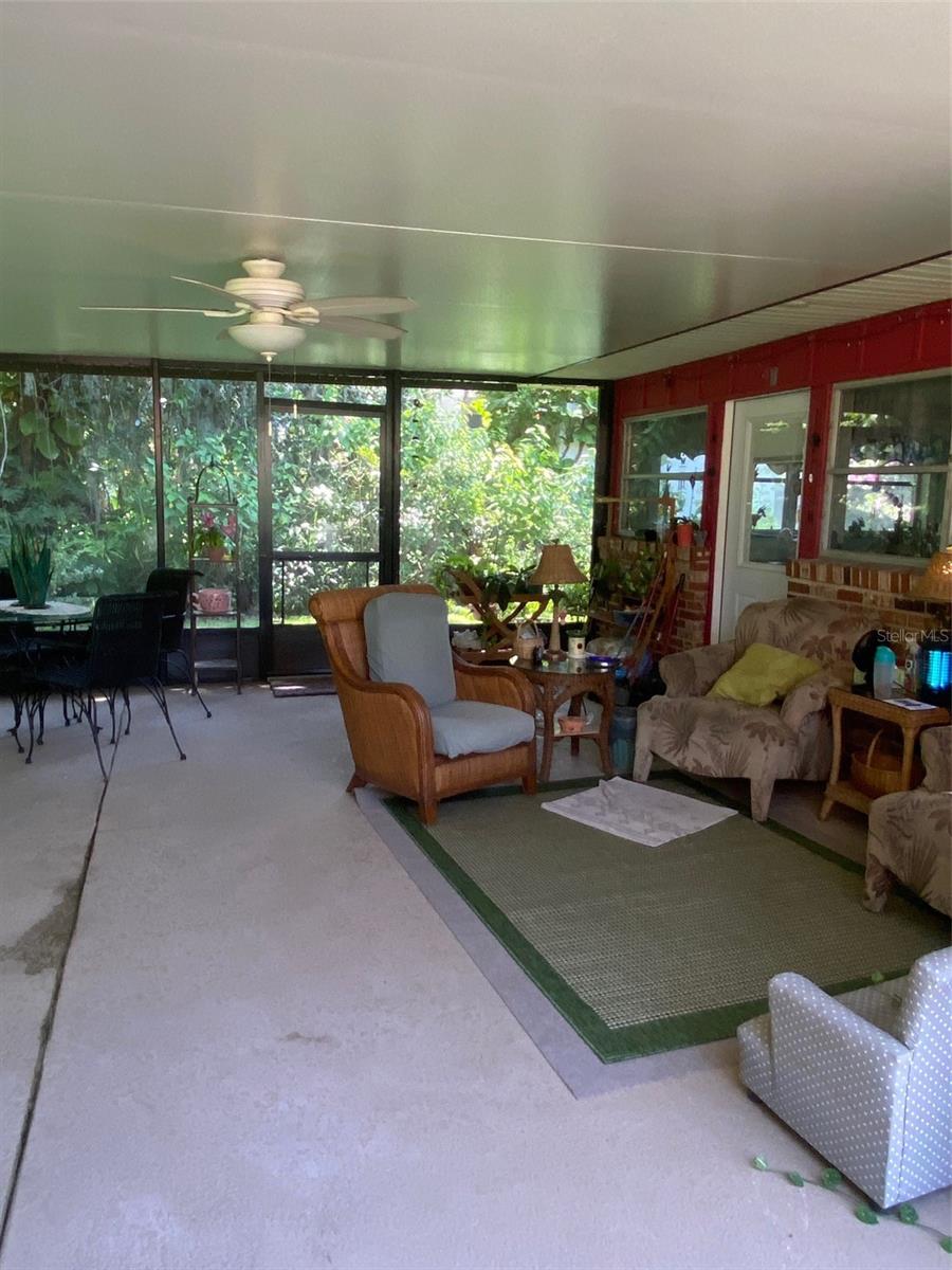 Image 8 of 44 For 725 Green Road