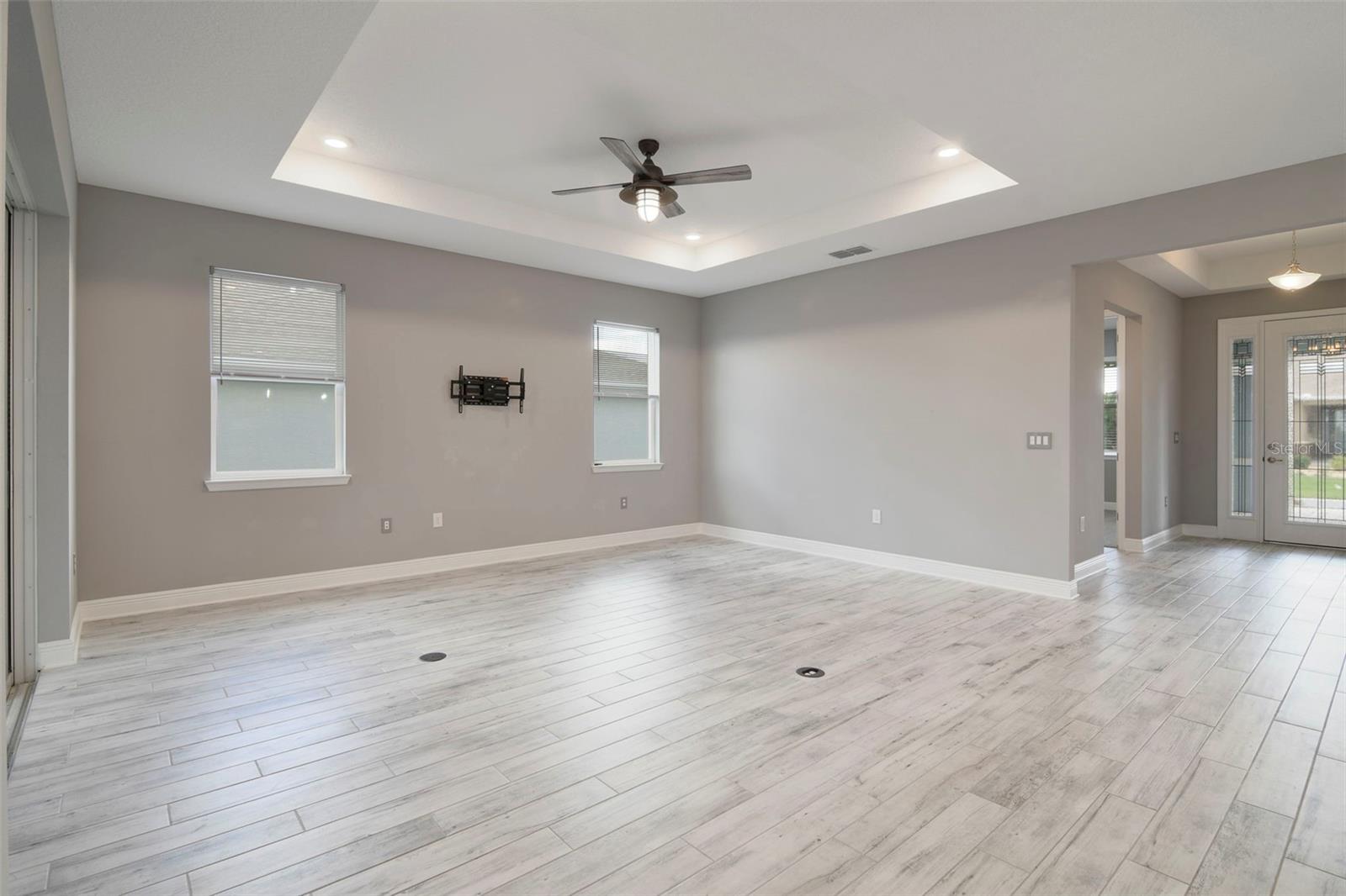 Image 7 of 26 For 8107 92nd Circle
