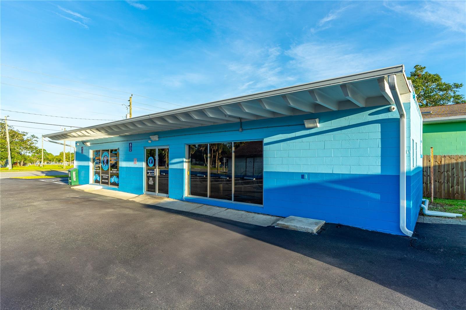 Image 2 of 35 For 921 Ridgewood Avenue